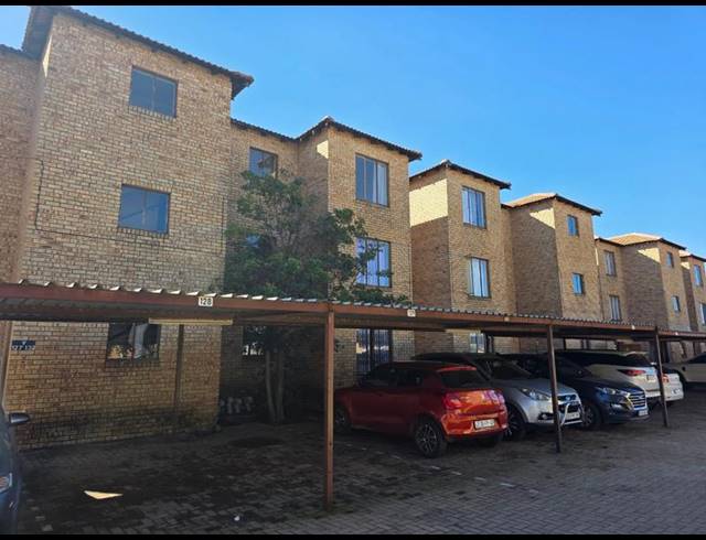 2 BEDROOM APARTMENT FOR SALE IN GREENHILLS EXT 3